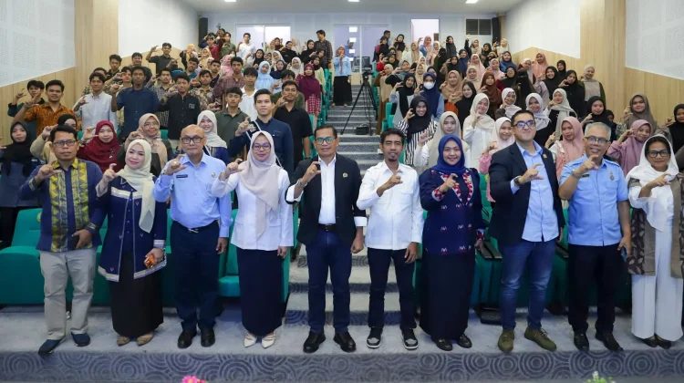 Mahasiswa IAIN Kendari Didorong Kawal Keterbukaan Informasi Digital