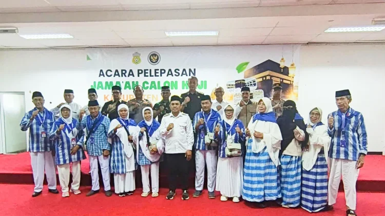 Jamaah Calon Haji Buton Resmi Dilepas menuju Tanah Suci
