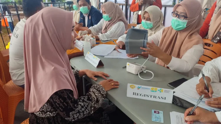Dinkes Baubau Buka Pemeriksaan Kesehatan Gratis di IZZI Fest