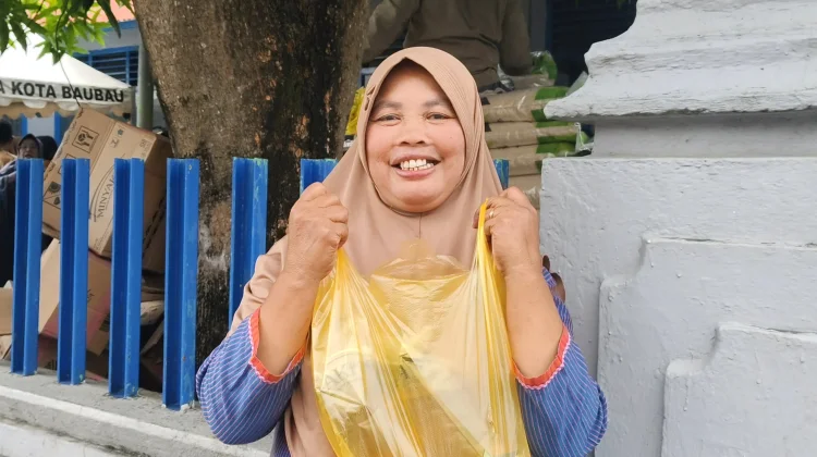 Warga Baubau Terbantu Pasar Murah, Harga Pangan Turun Signifikan