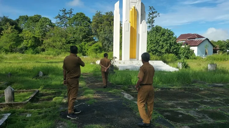 Sambut Harkitnas Dinsosnaker Baubau Siapkan Taman Makam Pahlawan