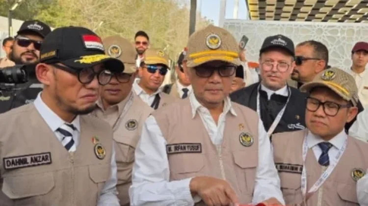 Menteri Haji Tinjau Kesiapan Layanan Jemaah Indonesia di Arafah