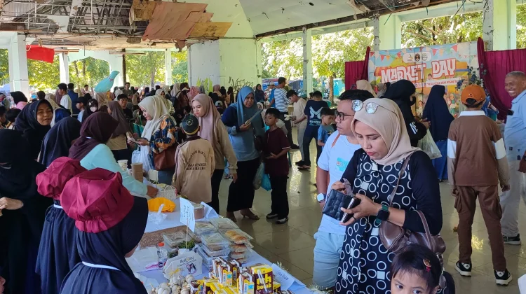 Ratusan Siswa Insan Cendekia Baubau Belajar Berwirausaha sejak Dini