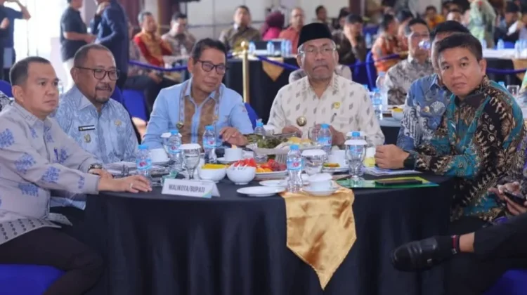 Pemkab Bombana Perluas Perlindungan Pekerja Rentan