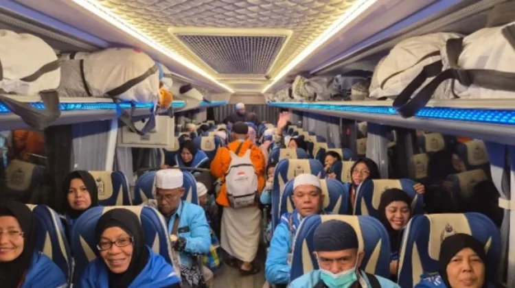 Jemaah Haji Gelombang Pertama Mulai Kembali ke Tanah Air