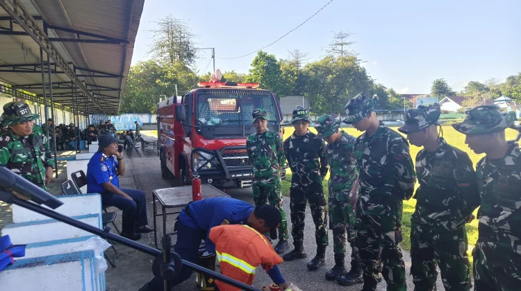 Damkar Latihan Bersama Yon TP 871 Lamaindo Perkuat Kesiapsiagaan