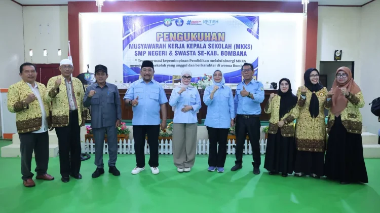 Bupati Kukuhkan Pengurus MKKS SMP Kabupaten Bombana
