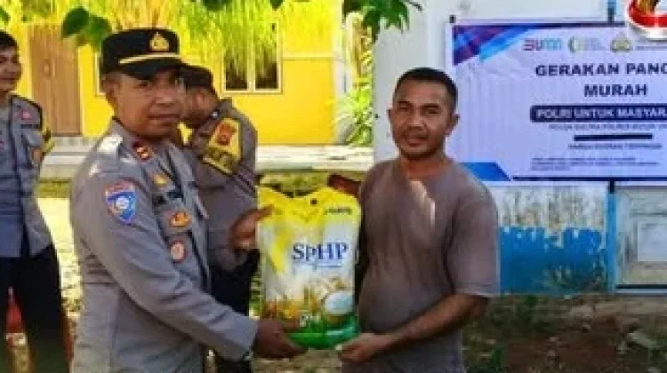 Gerakan Pangan Murah Polres Butur Disambut Antusias Warga