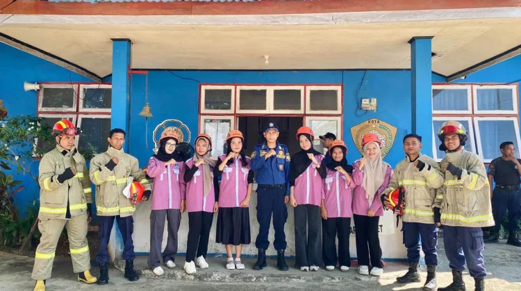 Mahasiswa Kesmas Unidayan Observasi SMK3 di Damkar Baubau