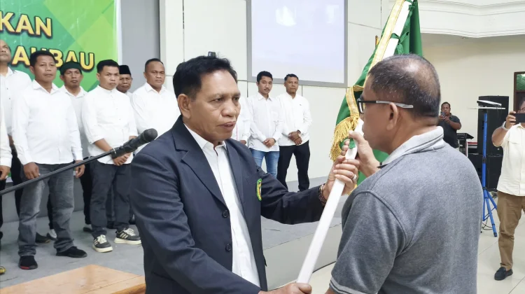 Pengurus Baru ASKOT PSSI Baubau Dikukuhkan, Pemkot Dorong Pembinaan Usia Dini