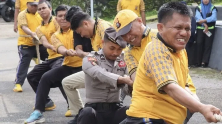 Perkuat Kekompakan Personel, Polres Buton Gelar Lomba Tarik Tambang