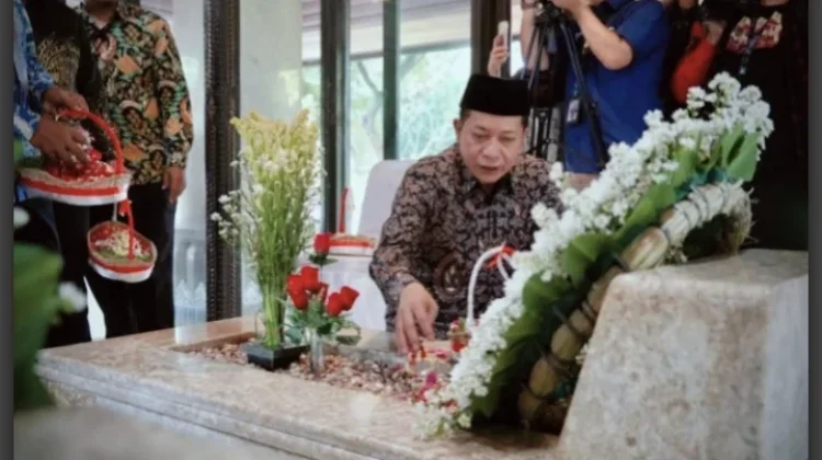 Menkop Ziarah ke Makam Bung Hatta jelang Puncak Harkopnas ke-79