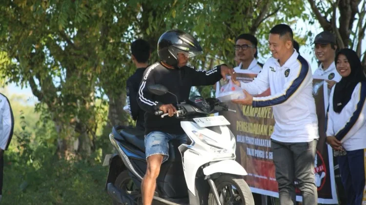 Bapas Baubau Bagikan Sarapan Gratis kepada Masyarakat