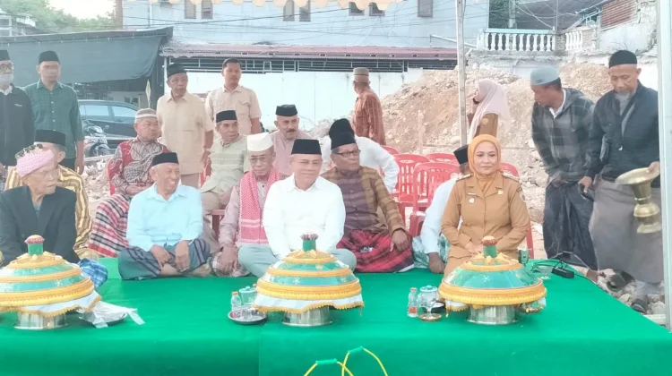 Wali Kota Baubau Letakkan Batu Pertama, Renovasi Masjid Al-Muttaqin