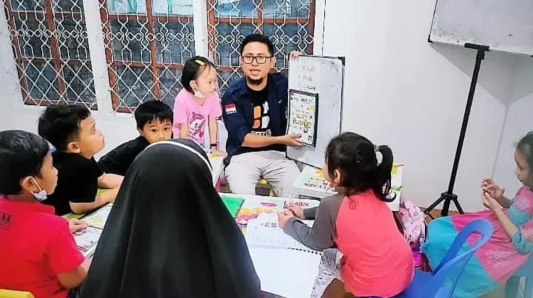 Angkat Budaya Buton, Guru Mainawa Raih Prestasi Nasional