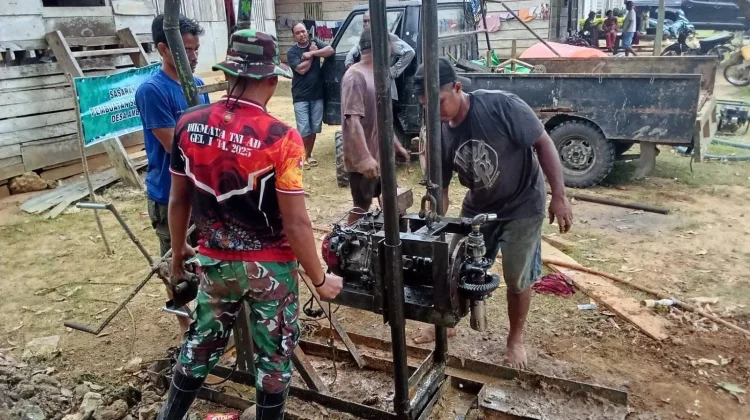 Satgas TMMD Ke-129 Percepat Pembangunan Sumur Bor Desa Mopaano