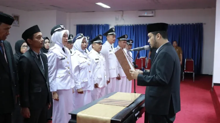 Bupati Buton Lantik 24 Pejabat, Kinerja jadi Dasar Evaluasi