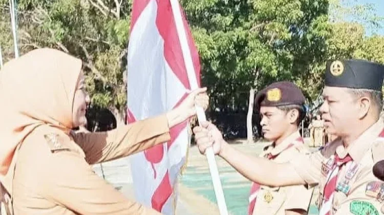 Wawali Baubau Tekankan Disiplin ASN, Lepas Kontingen Pramuka ke Jamnas XII