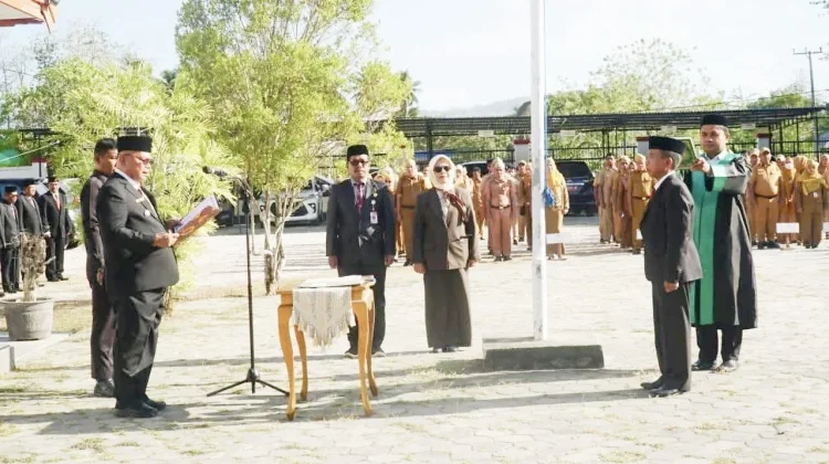 Bupati Adios Lantik Sadidi Jabat Kadis Ketahatan Pangan Buton Selatan