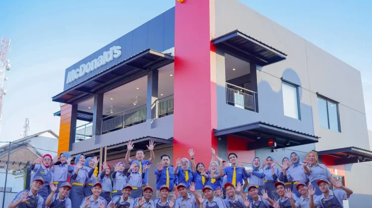 McDonald's Indonesia Perkuat Ekonomi Lokal Lewat Restoran pertamanya di Baubau