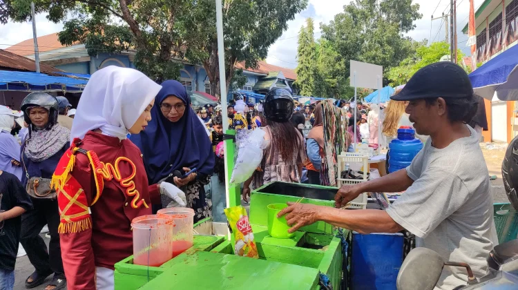 GJI Jadi Berkah, UMKM Baubau Raup Untung dari Jualan Pentol Telur