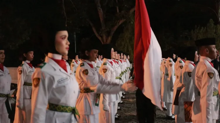 Bupati Buton Kukuhkan Paskibraka untuk Tugas HUT ke-81 RI