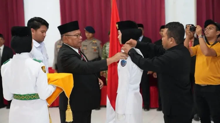 Paskibraka Busel Siap Bertugas, Bupati Tekankan Jiwa Kebangsaan