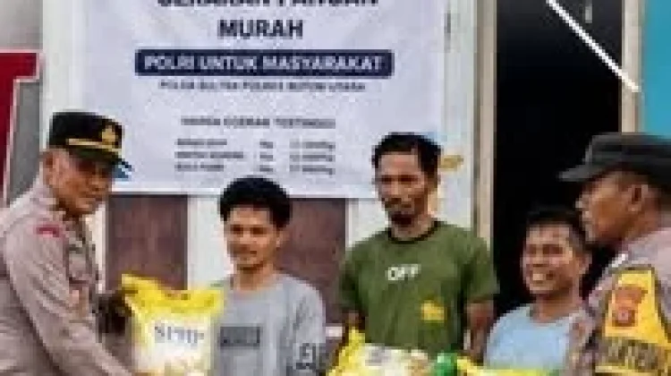 Polsek Kulisusu Barat Salurkan 2 Ton Beras SPHP