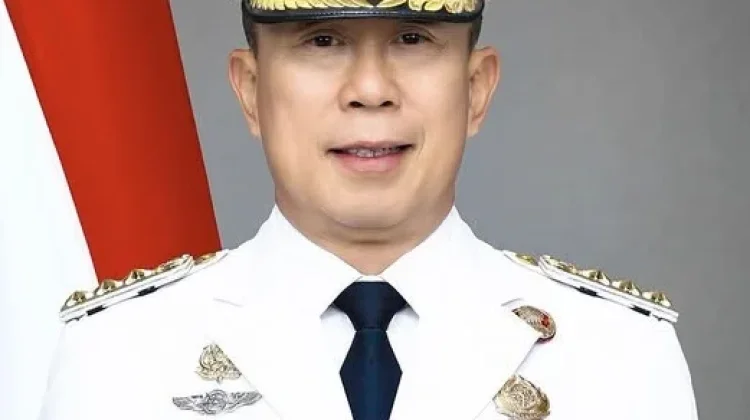 Apresiasi Inisiasi Kajati, Gubernur Spontan Sumbang Rp250 Juta untuk Bedah Rumah