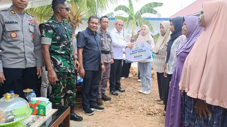 Wali Kota Baubau Harapkan Warga Kurang Mampu Miliki Hunian Layak