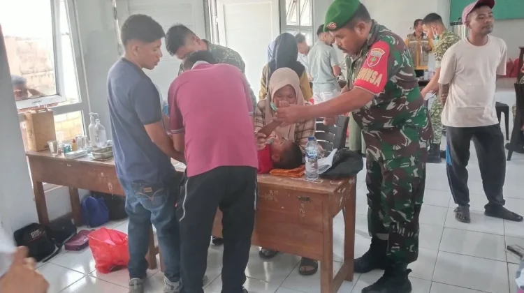 Babinsa Tolandona Dukung Bakti Sosial dan Sunatan Massal