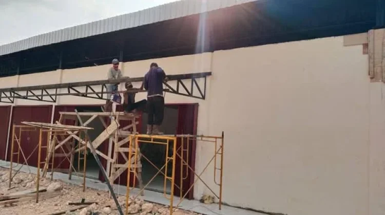 Babinsa Kawal Pengerjaan KDKMP Desa Gaya Baru Buton Selatan