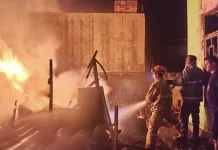 Kebakaran Hanguskan Kios Sembako, Pemkot Baubau Salurkan Bantuan