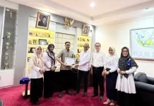 Komitmen Jamin Kesehatan Warga Baubau Raih Penghargaan UHC
