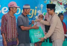 PLTMG Baubau Santuni 60 Warga dalam Program TJSL