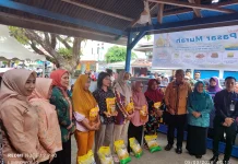 Ratusan Warga Baubau Padati Operasi Pangan Murah Bersubsidi