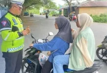 Polisi Atur Lalu Lintas Antisipasi Kepadatan Pasar Mina-Minanga