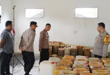 Polres Buton Ungkap Perdagangan BBM Bersubsidi, Amankan 5 Ton Solar Campuran