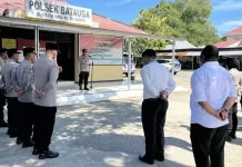 Kapolres Buton Tekankan Disiplin dan Pelayanan Melalui Apel di Polsek Batauga