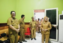 Hamsinah Bolu Tinjau Dinas Kominfo Baubau, Serap Aspirasi Pegawai