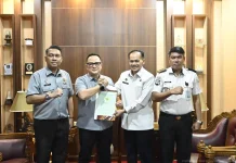 Kanwil Kemenkum Sultra Serahkan Sertifikat BMN Pemasyarakatan