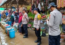 Menjelang Iduladha, Polsek Pasarwajo Patroli di Pasar