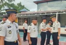 Tegaskan Profesionalisme, Kalapas Baubau Periksa Atribut dan Kerapian Pegawai