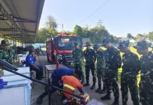 Damkar Latihan Bersama Yon TP 871 Lamaindo Perkuat Kesiapsiagaan