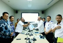 Bupati Bombana Usulkan Tambahan Kapal Feri dan Pengembangan Pelabuhan