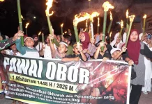 Pawai Obor Semarakkan Tahun Baru Islam 1448 H di Betoambari