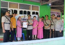 Sambut Hari Bhayangkara, Polres Buton Berikan Tali Asih kepada Warakawuri