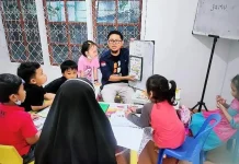 Angkat Budaya Buton, Guru Mainawa Raih Prestasi Nasional