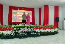 AKBP Mayestika Serahkan Tongkat Komando Polres Baubau kepada AKBP Noer Alam