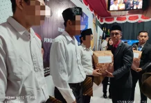 Pemkot Baubau Beri Bansos Lima Napi yang Bebas di HUT RI ke-81